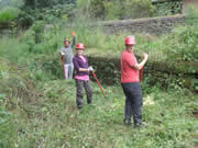 However, with some willing volunteers the site rapidly begins to clear - this shot is taken only about an hour after we arrived on site!